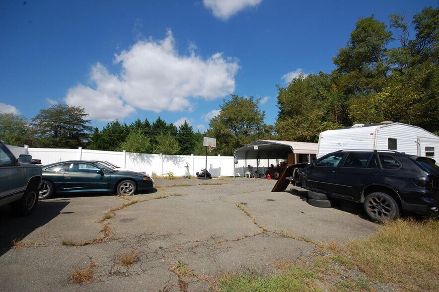 More Photos Of 13387 Elk Run Rd, Bealeton Auto Dealership For Sale