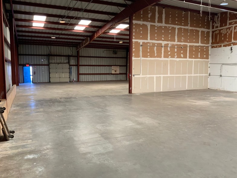 More Photos Of 60-130 Industrial Way, Brisbane Unknown For Lease