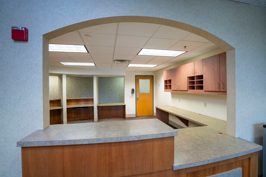 More Photos Of 476 Rolling Ridge Dr, State College Office For Sale