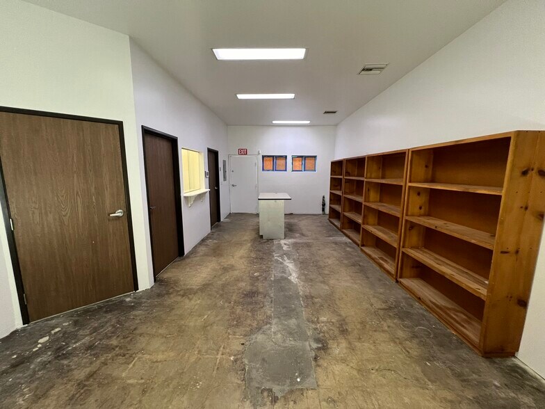 More Photos Of 8109 Foothill Blvd, Sunland Storefront For Sale