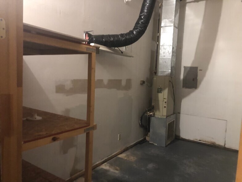 More Photos Of 1 Buffalo Ave, Concord Loft Creative Space For Sale