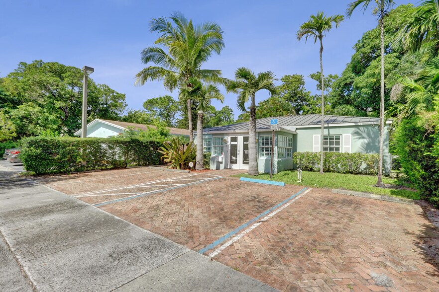 More Photos Of 423 SE 19th St, Fort Lauderdale Office Residential For Lease