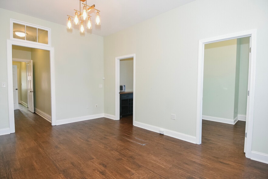 More Photos Of 93-97 Broad St, Middletown Office For Sale