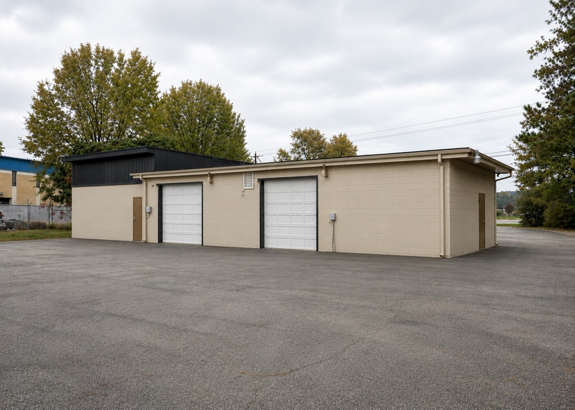 More Photos Of 1130 US 70 Hwy W, Garner General Retail For Lease