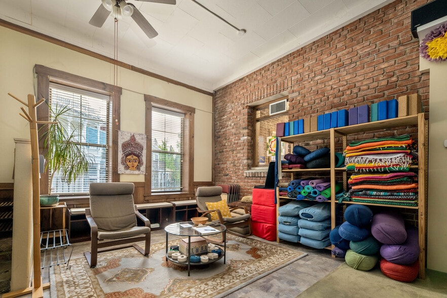 More Photos Of 200 Commercial St, Nevada City Freestanding For Sale