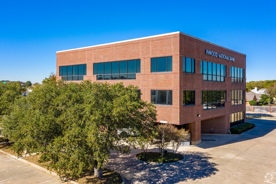 More Photos Of 2220 San Jacinto Blvd, Denton Office For Sale
