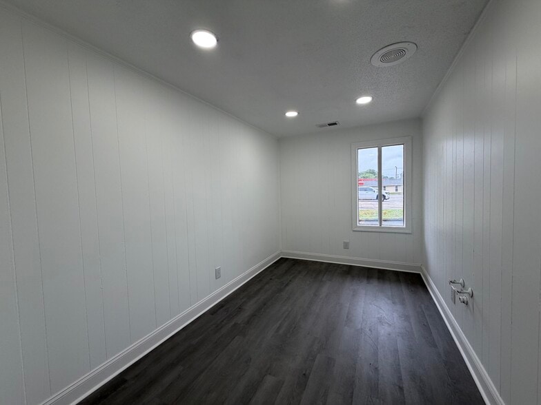 More Photos Of 120 E Phifer St, Monroe Medical For Lease