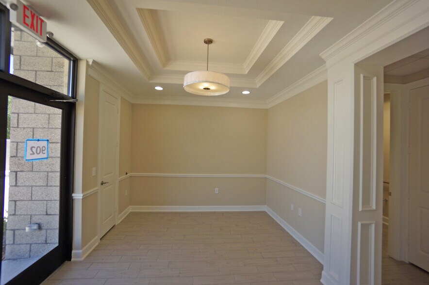 More Photos Of 12440 Emily Ct, Sugar Land Medical For Lease