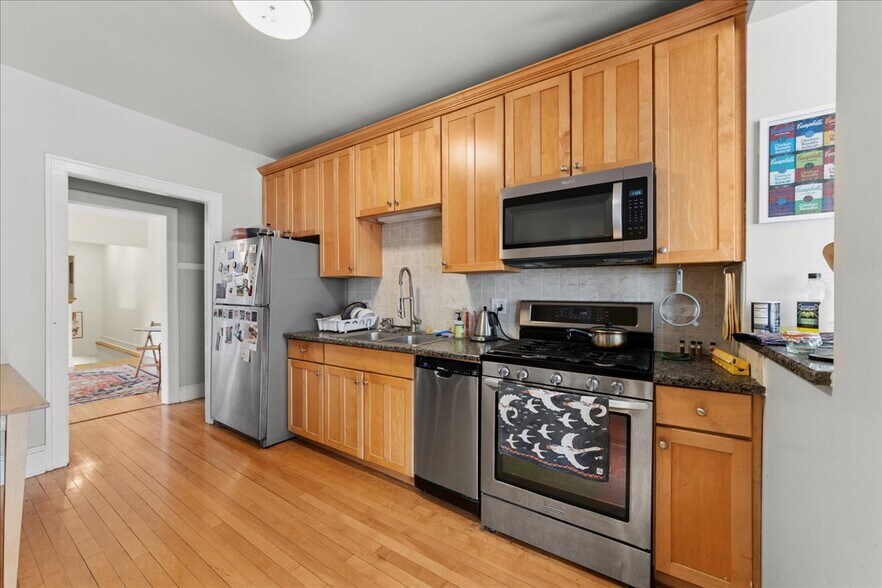 More Photos Of 1723 W Foster Ave, Chicago Multifamily For Sale