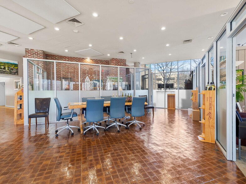More Photos Of 1 N Pack Sq, Asheville Office For Lease