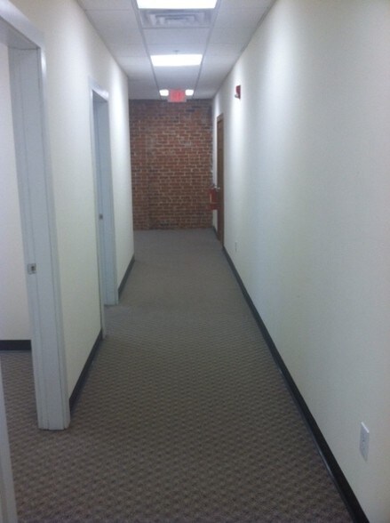 More Photos Of 30 Bridge St, New Milford Storefront Retail Office For Lease