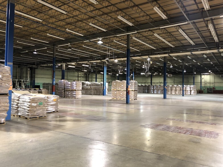 More Photos Of 4714 NE 24th Ave, Amarillo Warehouse For Lease