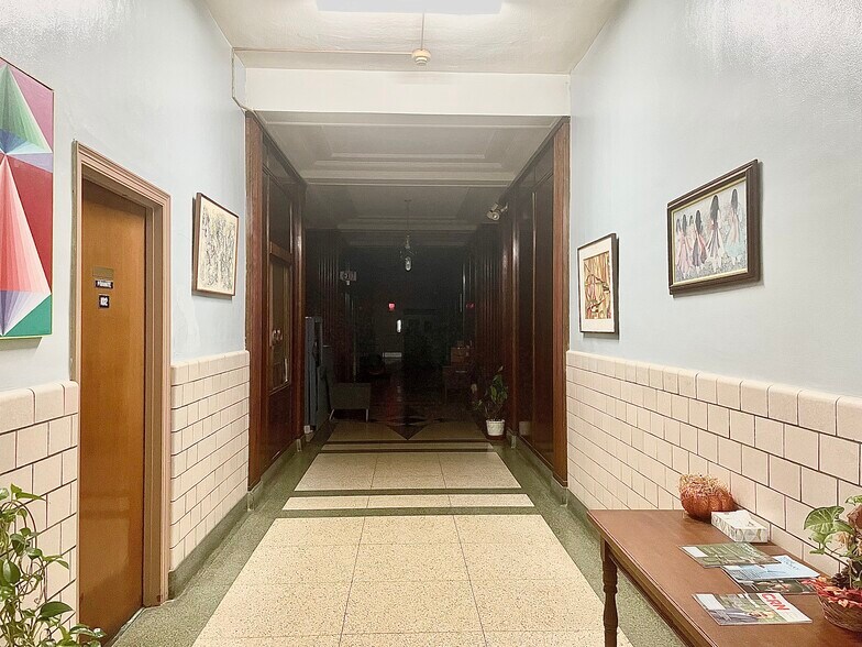 More Photos Of 3656 Milestrip Rd, Blasdell Loft Creative Space For Sale