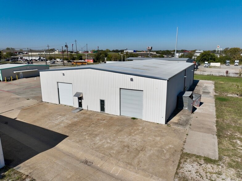 More Photos Of 12709 Eastgate Dr, Balch Springs Industrial For Lease