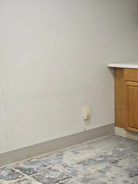 More Photos Of 629 Broadway, Bayonne Medical For Sale