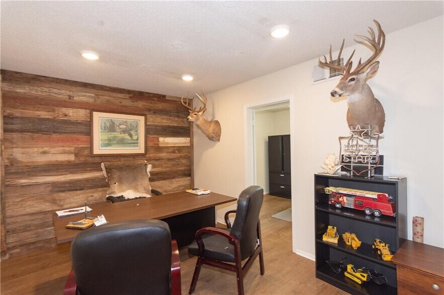 More Photos Of 10509 Old Manchaca Rd, Austin Warehouse For Lease