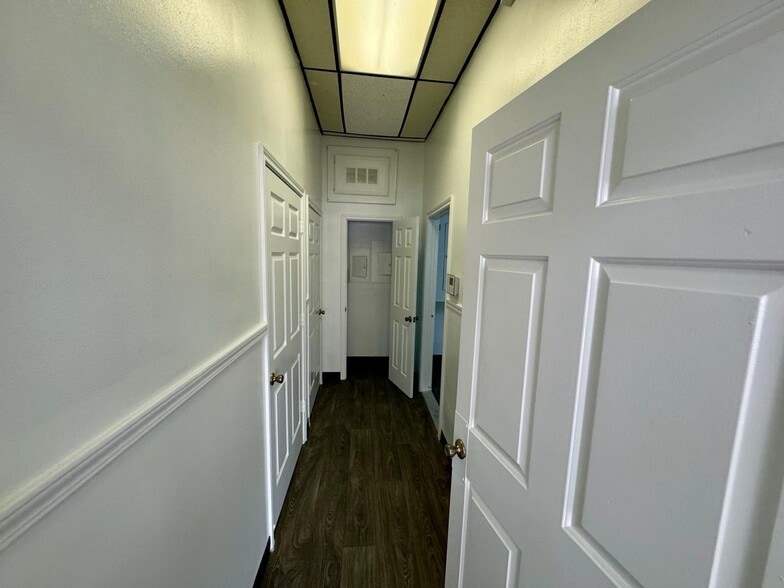 More Photos Of 8600-8602 Broadway St, Houston General Retail For Lease