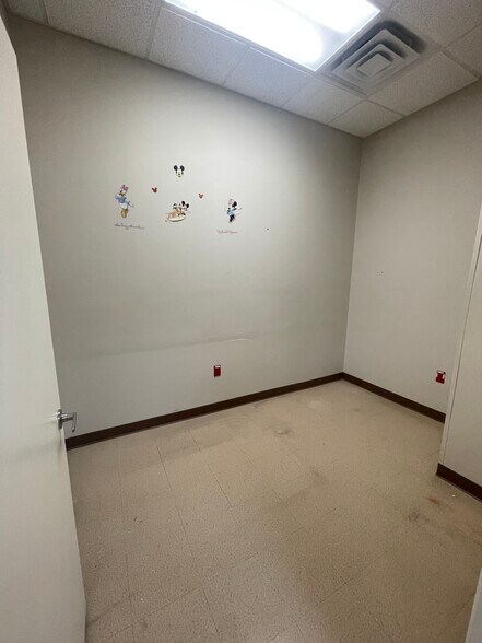 More Photos Of 2255 Dunn Ave, Jacksonville Medical For Lease