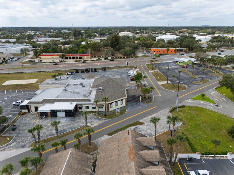 More Photos Of 300 N Cocoa Blvd, Cocoa Restaurant For Lease