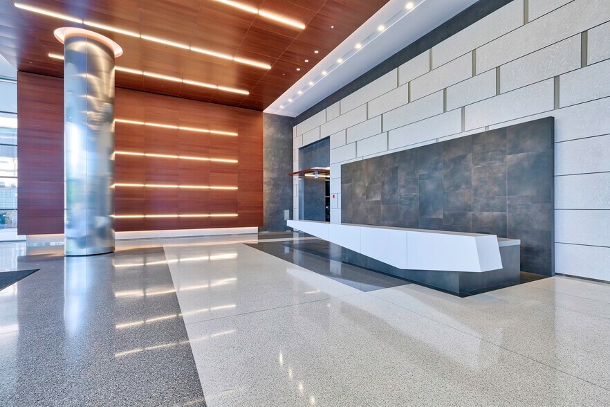 More Photos Of 625 W Adams St, Chicago Office For Lease