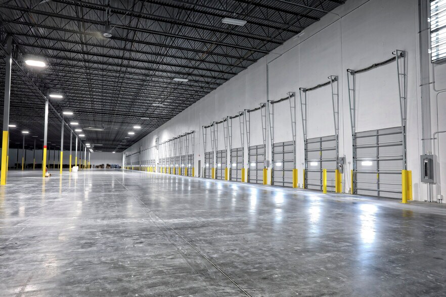 More Photos Of 110 Little Hearst Pky, Pooler Warehouse For Lease