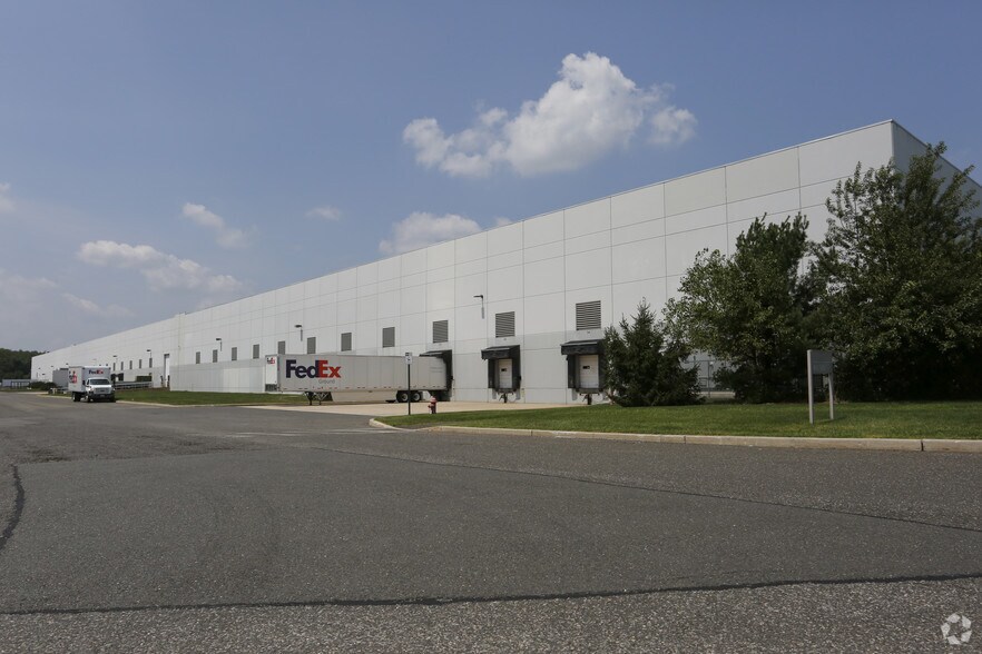 More Photos Of 258 Prospect Plains Rd, Cranbury Distribution For Lease