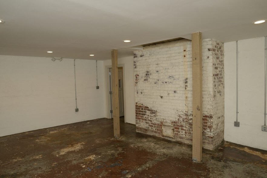 More Photos Of 1220 Gallatin Ave, Nashville Storefront Retail Office For Sale