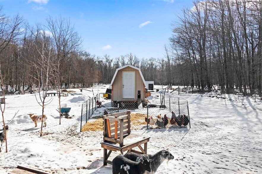 More Photos Of W11375-A W11375-A County Road X Rd, Crivitz Sports And Entertainment For Sale