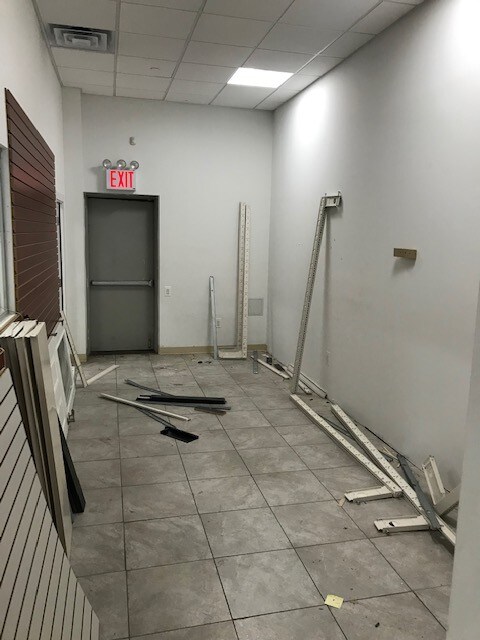 More Photos Of 1767 Southern Blvd, Bronx Storefront Retail Residential For Lease