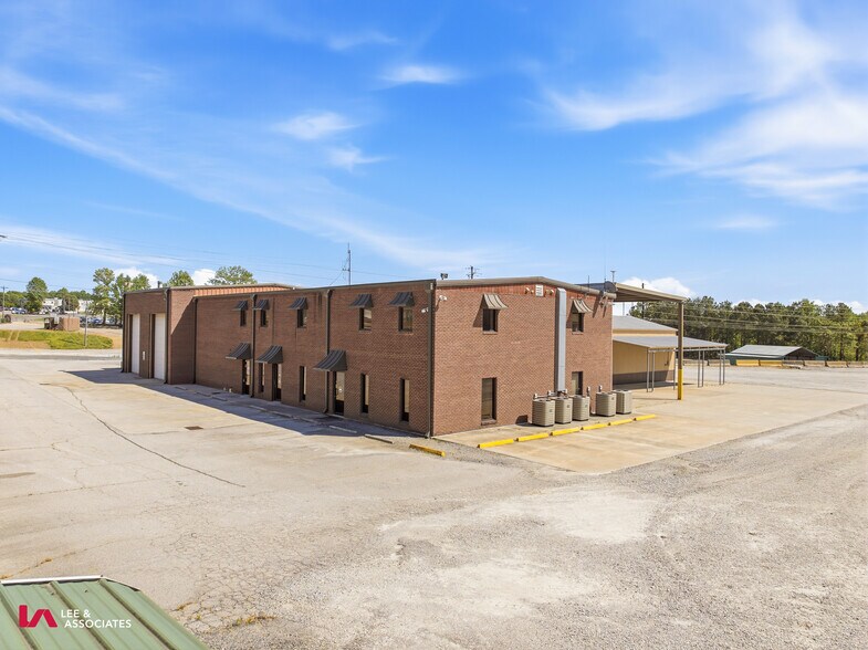More Photos Of 1364 Candler Rd, Gainesville Truck Terminal For Lease