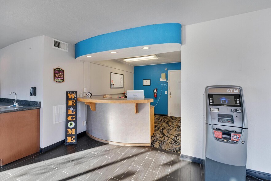 More Photos Of 590 W Main St, Vernal Hotel For Sale