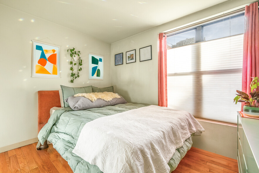 More Photos Of 3414 33rd St, Astoria Apartments For Sale