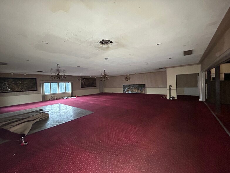 More Photos Of 602 Ridge Rd, Webster Restaurant For Sale