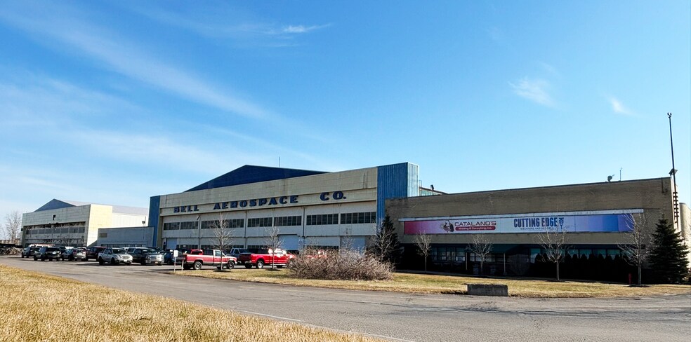 Primary Photo Of 2221 Niagara Falls Blvd, Wheatfield Township Warehouse For Lease