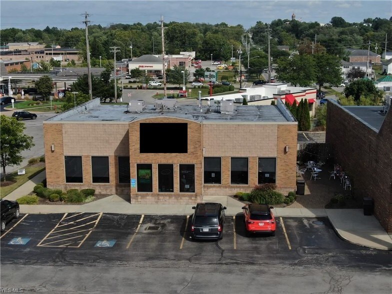 More Photos Of 540 Water St, Chardon Fast Food For Lease
