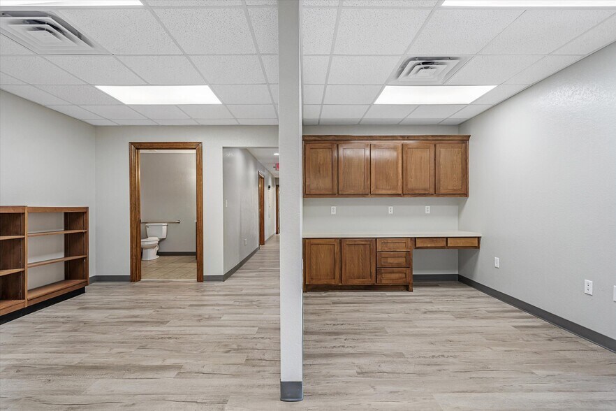 More Photos Of 2415 W Main St, Gun Barrel City Medical For Lease