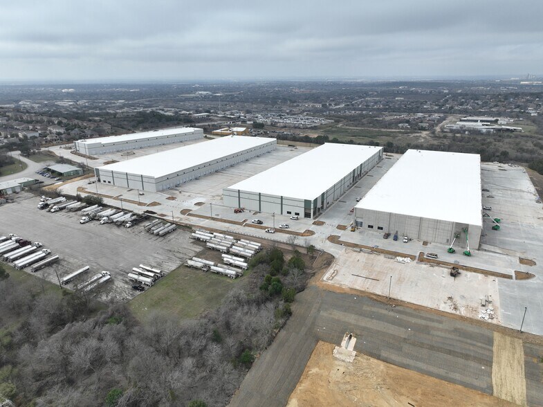 More Photos Of 13644 Toepperwein Rd, Live Oak Unknown For Lease