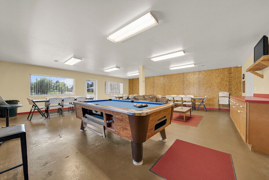 More Photos Of 625 E 1st St, Akron Hotel For Sale