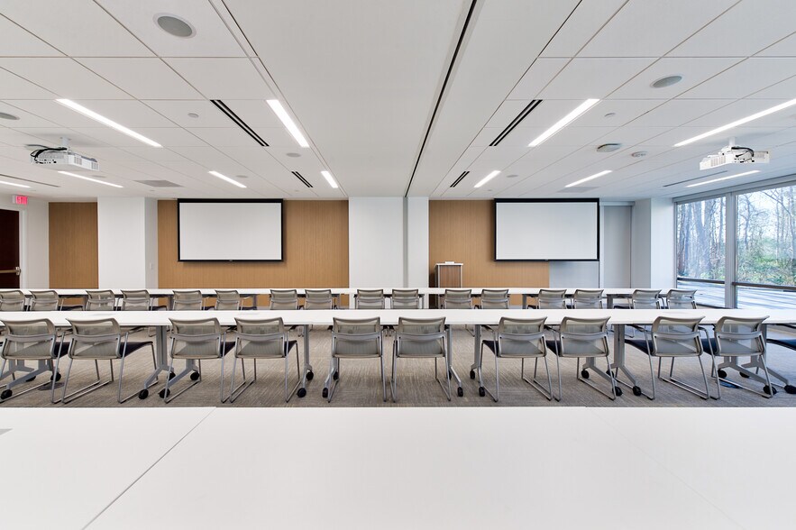 More Photos Of 8601 Six Forks Rd, Raleigh Coworking Space