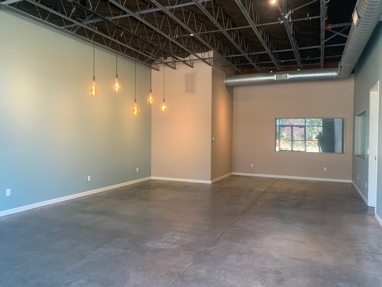 More Photos Of 3310 Ramada Dr, Paso Robles Flex For Lease