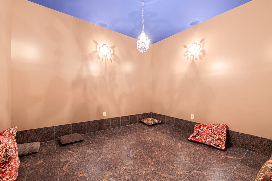 More Photos Of 603 N River St, Hot Springs Hotel For Sale