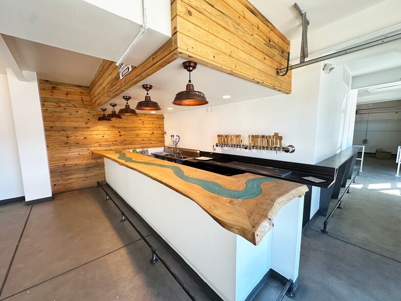 More Photos Of 925 W 8th Ave, Denver Freestanding For Lease