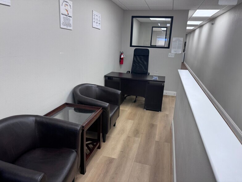 More Photos Of 6015 S Rainbow Blvd, Las Vegas Coworking Space