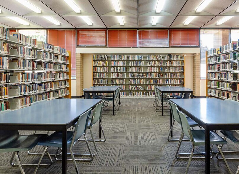 More Photos Of 8435 NE Glisan St, Portland Specialty For Sale