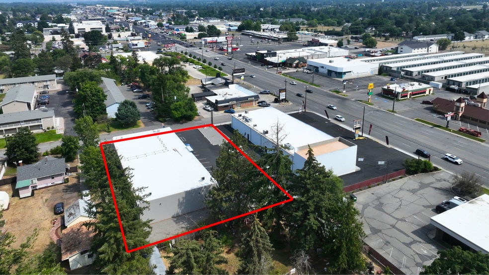 More Photos Of 21 N Skipworth Rd, Spokane Valley Showroom For Sale