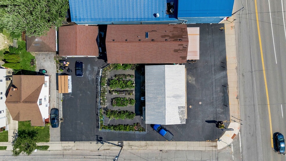 More Photos Of 2809 River Rd, Buffalo Flex For Sale
