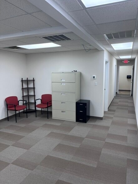 More Photos Of 3006 Mount Vernon Rd, Hurricane Office Residential For Sale