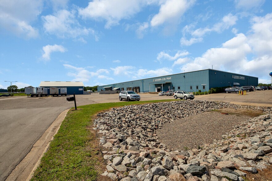 More Photos Of 5205 Foundry Cir, Saint Cloud Warehouse For Sale