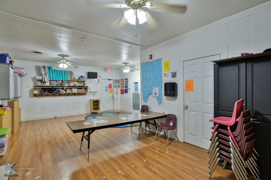 More Photos Of 6000 Buffalo Gap Rd, Abilene Daycare Center For Sale