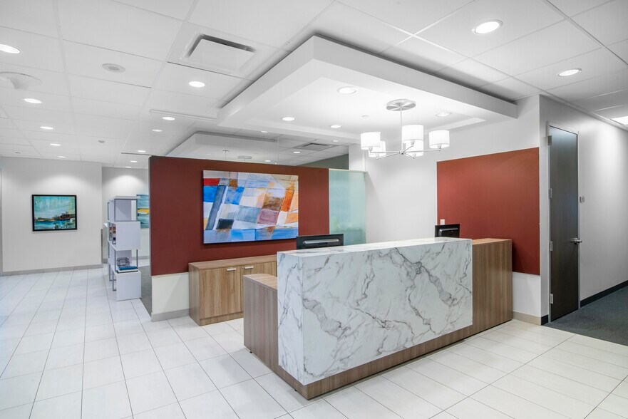 More Photos Of 88 Queens Quay W, Toronto Office For Lease